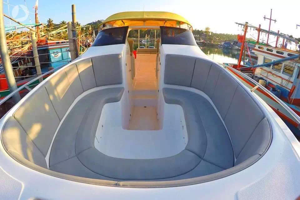 Аренда скоростного катера Ocean 38 на Самуи image 4